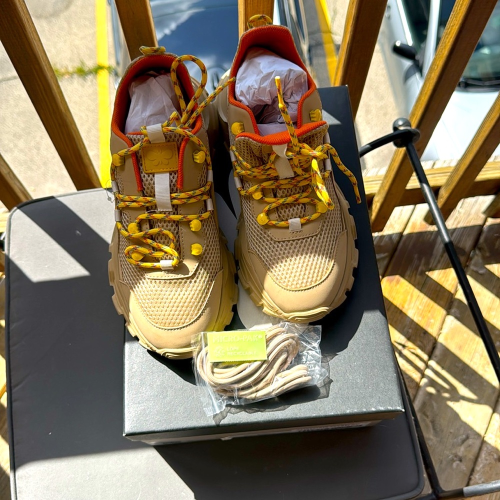 MaxMara woman’s Yellow and Orange Sneakers - Picture 9 of 11
